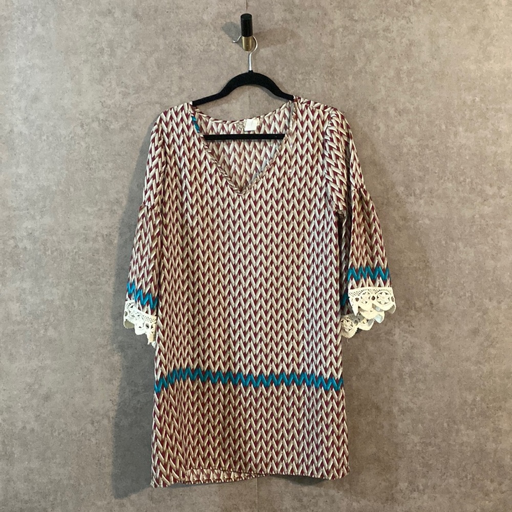 Miin Chevron Zig-Zag Shift Dress